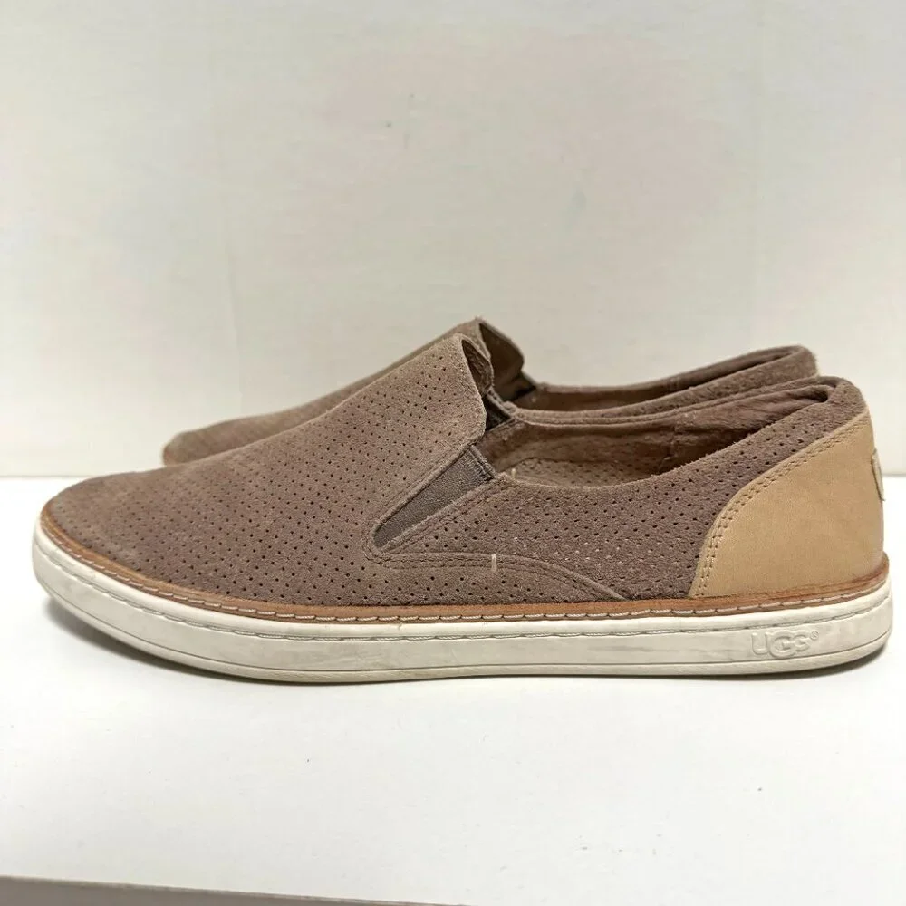 UGG women 10